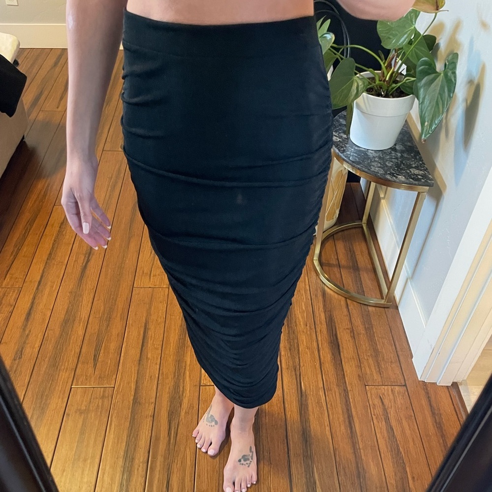Elegant Black Ruched Skirt